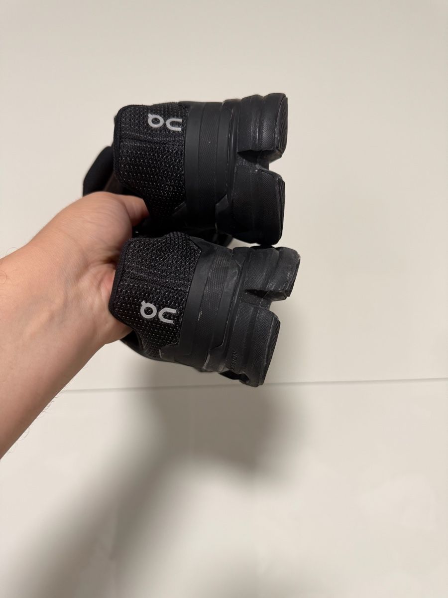 On Herrenschuhe: On Running Cloud Waterproof schwarz Grösse 41 gebraucht – Gebraucht aus Niederbipp von yar_tf6f 2