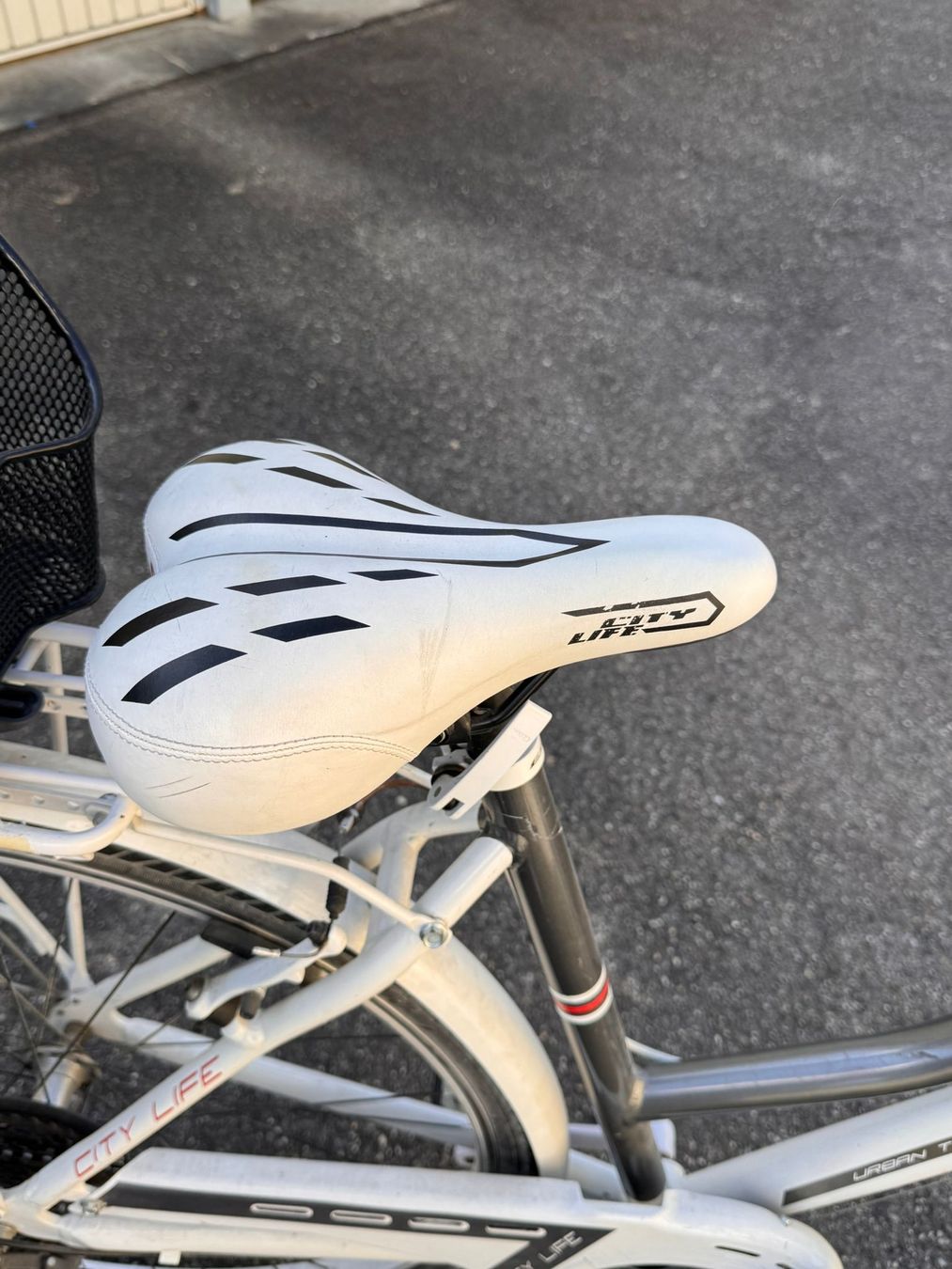 Vélos: Elios Urban Trekking Velo – D'occasion à Pieterlen par Besiktas-1903 1
