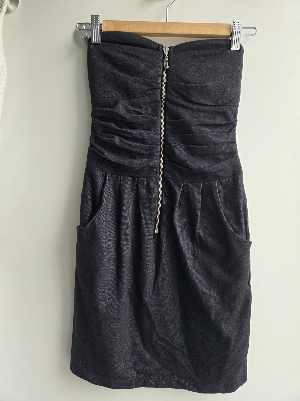 Kleider: Trägerloses Kleid Gr. 34 – Gebraucht aus Kriens von ..stx..