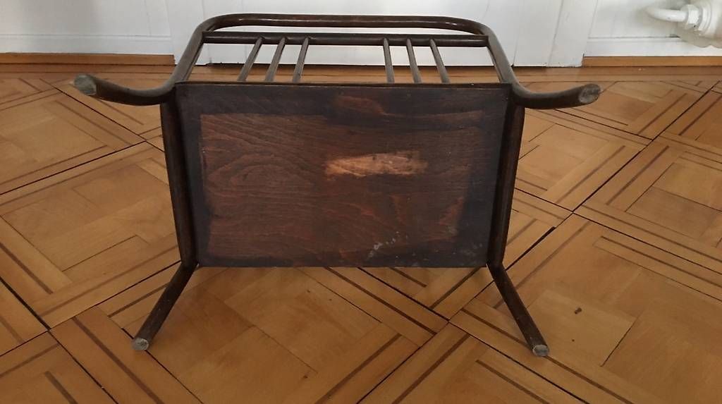 Autres articles pour la maison: THONET Zeitschriftenständer – D'occasion à Bütschwil par Biberli59 2