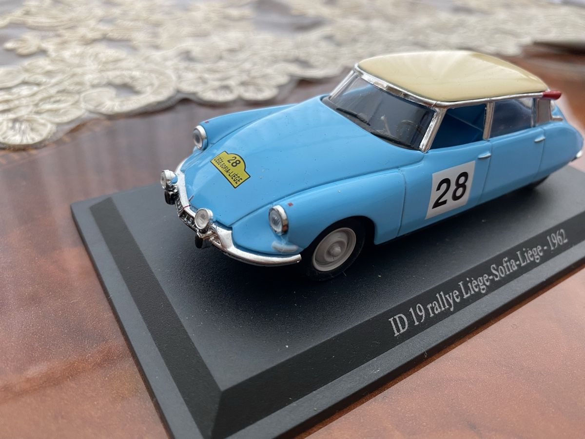 Modellini d'auto: ID 19 Rallye Liege - Sofia - liege.  1962 – Usato da St. Margrethen SG venduto da Alfista_159 1