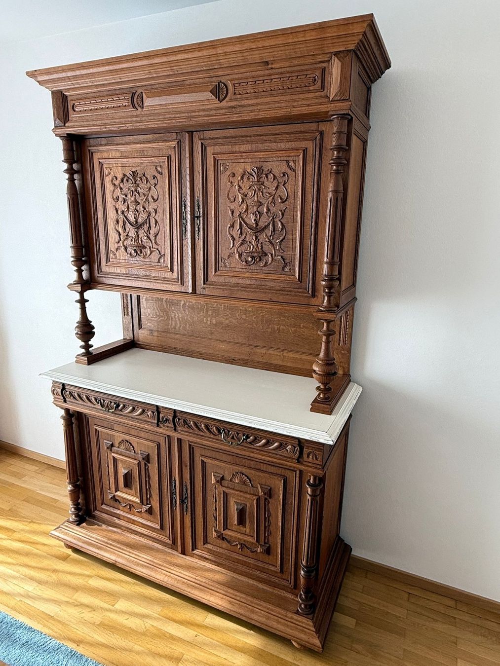 Credenze: Antiker Schrank Eichen Buffet (1890) – Usato da Basel venduto da Poschy 1