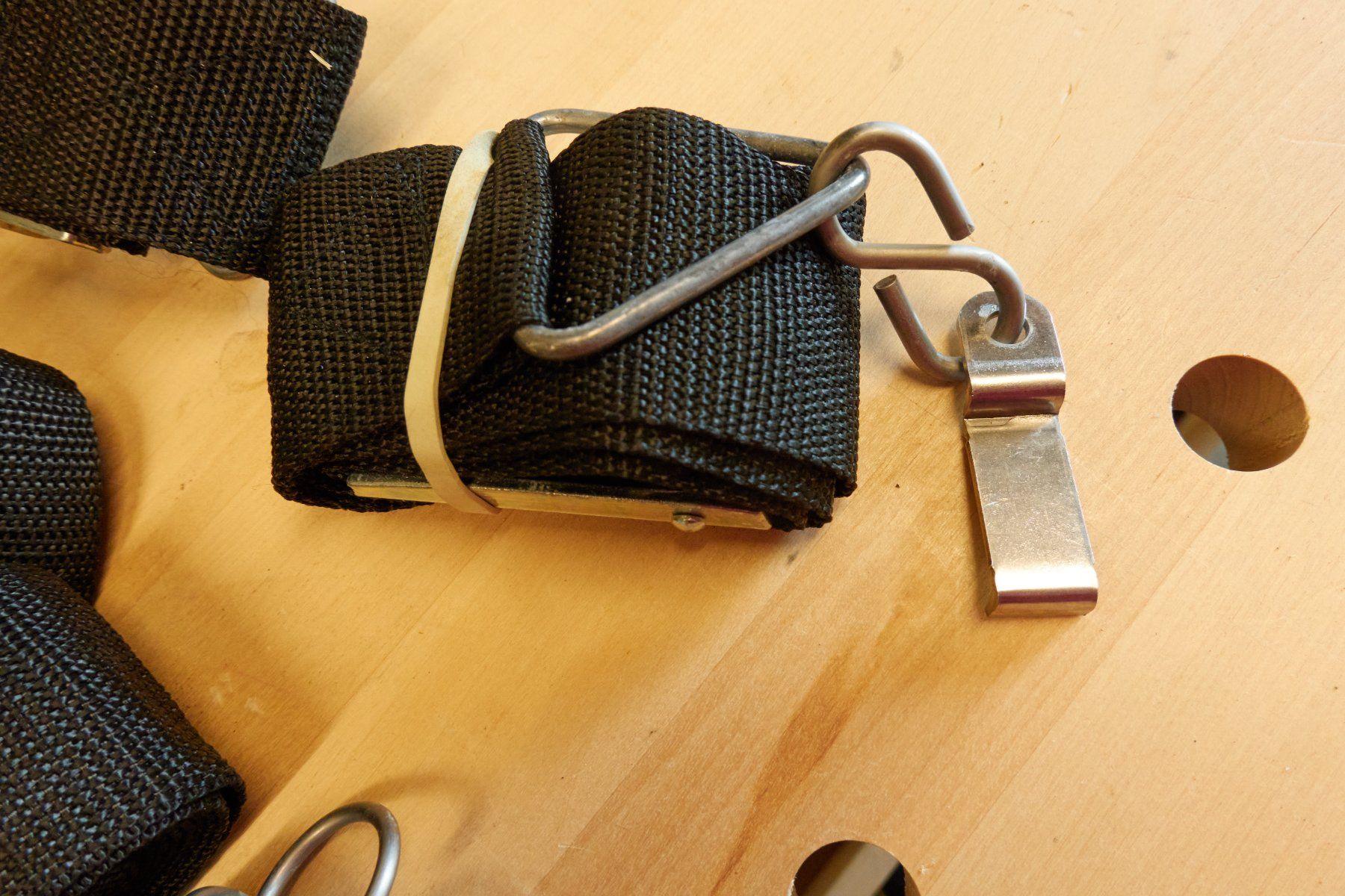 Thule Marquises: THULE Sturmband Hold Down Kit – D'occasion à Ipsach par NormanR 2