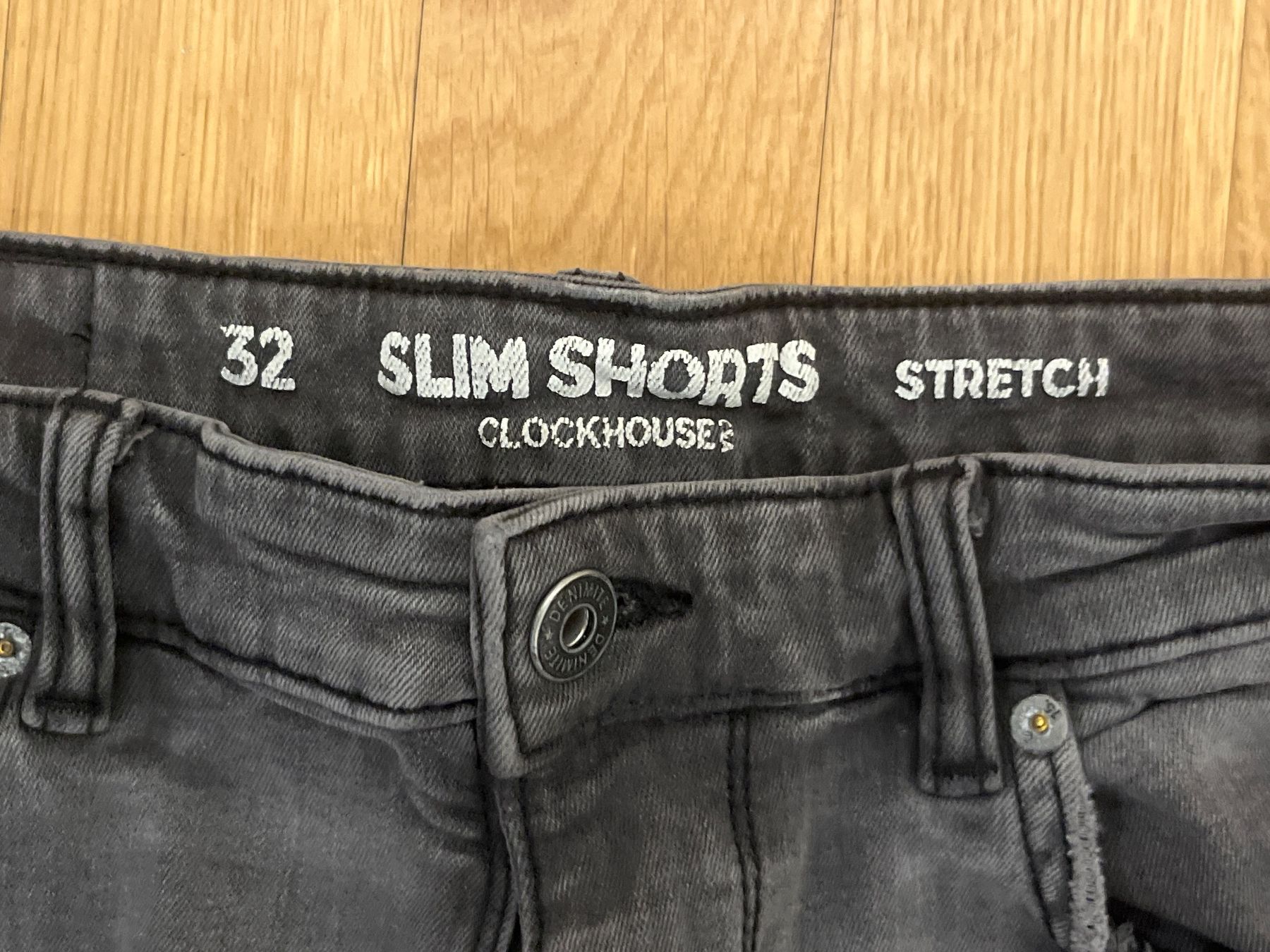 Hosen: Shorts Clockhouse Slim Shorts Stretch Grau Gr. 32 – Gebraucht aus Hinterkappelen von Kim1992 1
