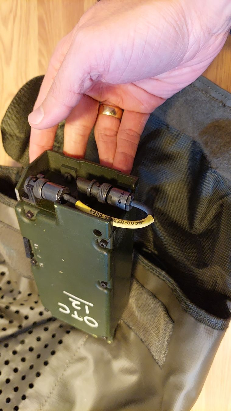 Radiocomunicazione: Militär Funkgerät RT-351/PRC-77 Set – Usato da Meilen venduto da bernhardundbianca 7