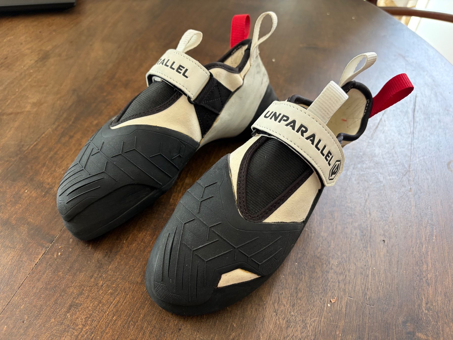 Scarpe da uomo: Kletterschuhe Unparallel Qubit Grösse 42 neuwertig – Nuovo (secondo la descrizione) da Baar venduto da lordzsolt