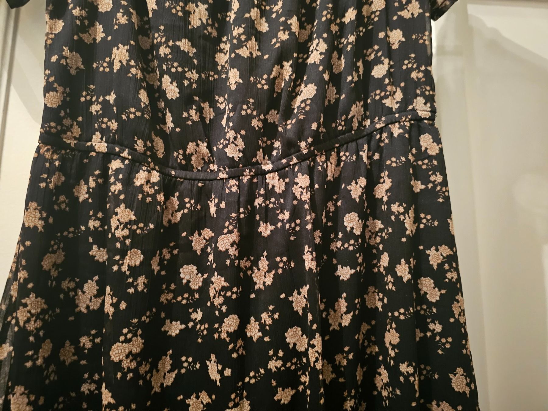 Robes: Schönes Kleid – D'occasion à Basel par sci_67ms 3