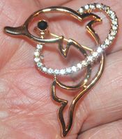 Brosche C-704 – Delfin – Strass Steine – 3,5 x 4cm