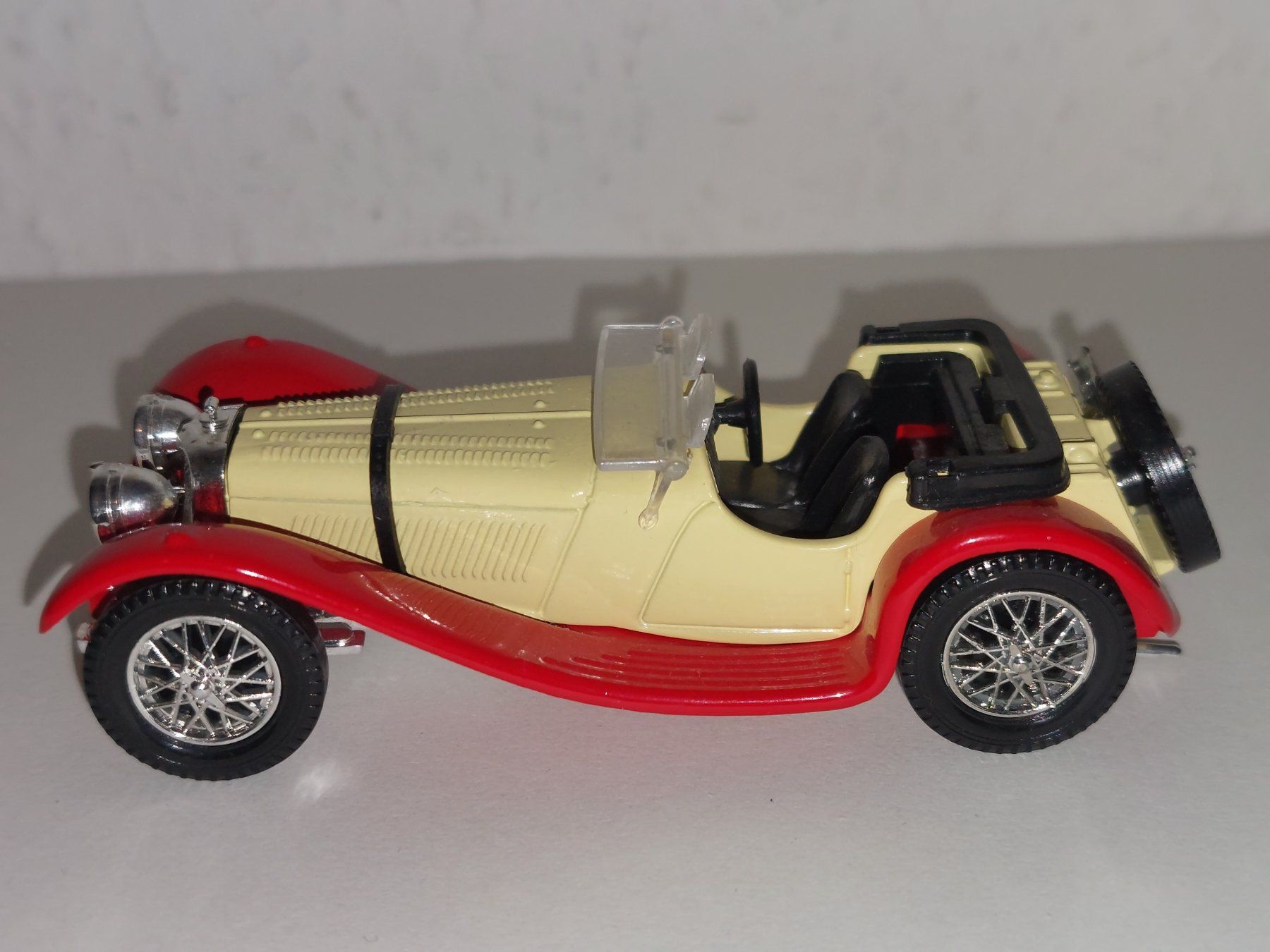Jaguar Modellini d'auto: Jaguar SS 100 1938 1:43 Solido – Usato da Diegten venduto da isetta590 1