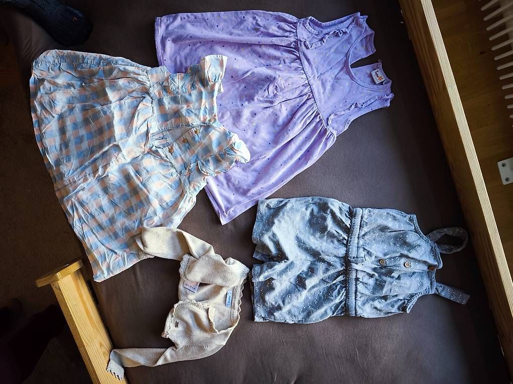 Lotti & Set di vestiti: Mädchen Kleidungspaket Gr. 92  14 Teile  – Usato da Wabern venduto da hilap