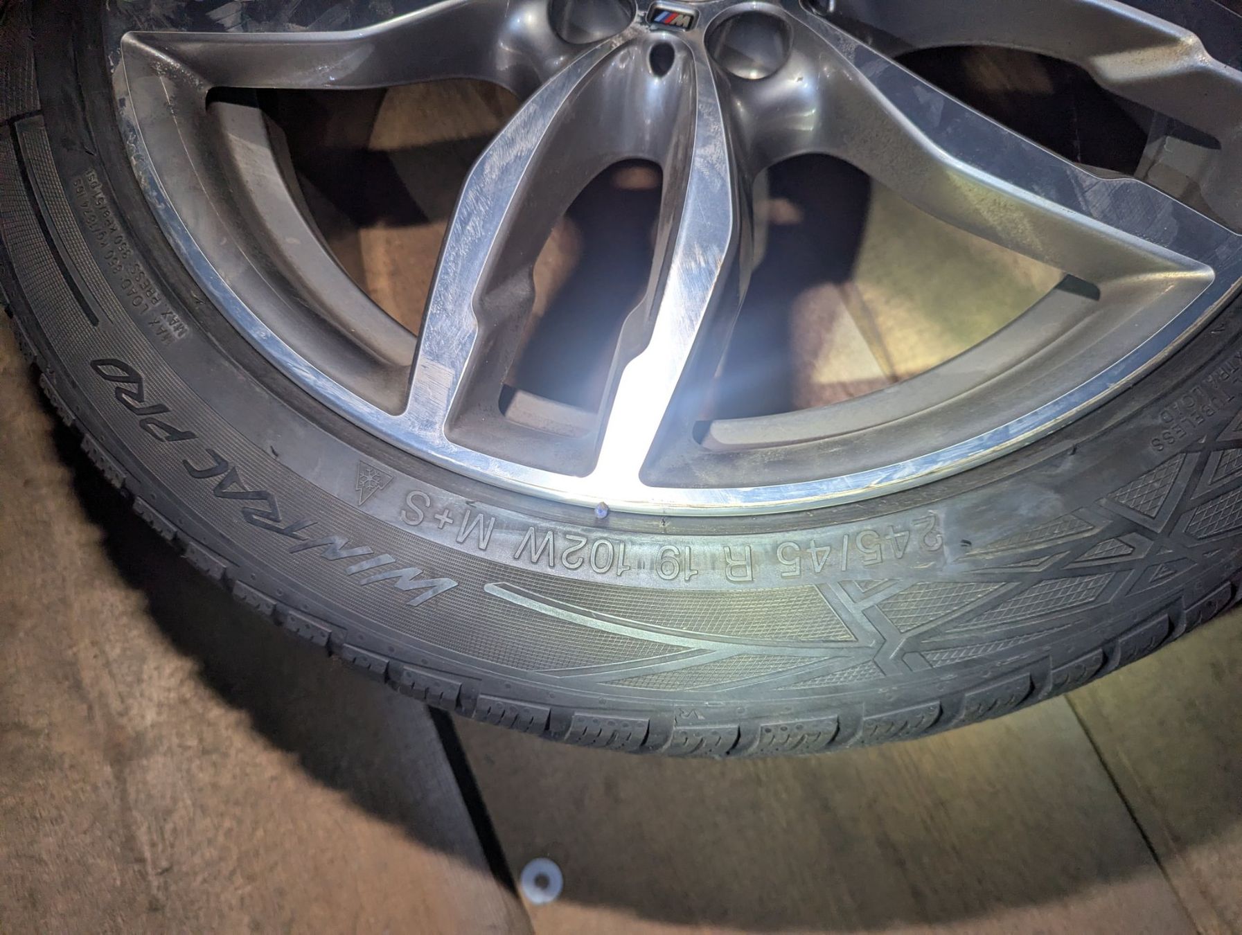 BMW Pneumatici & Ruote complete: BMW 19" Winterräder 6mm – Usato da Aarberg venduto da KreuzFahrzeugcenter 3