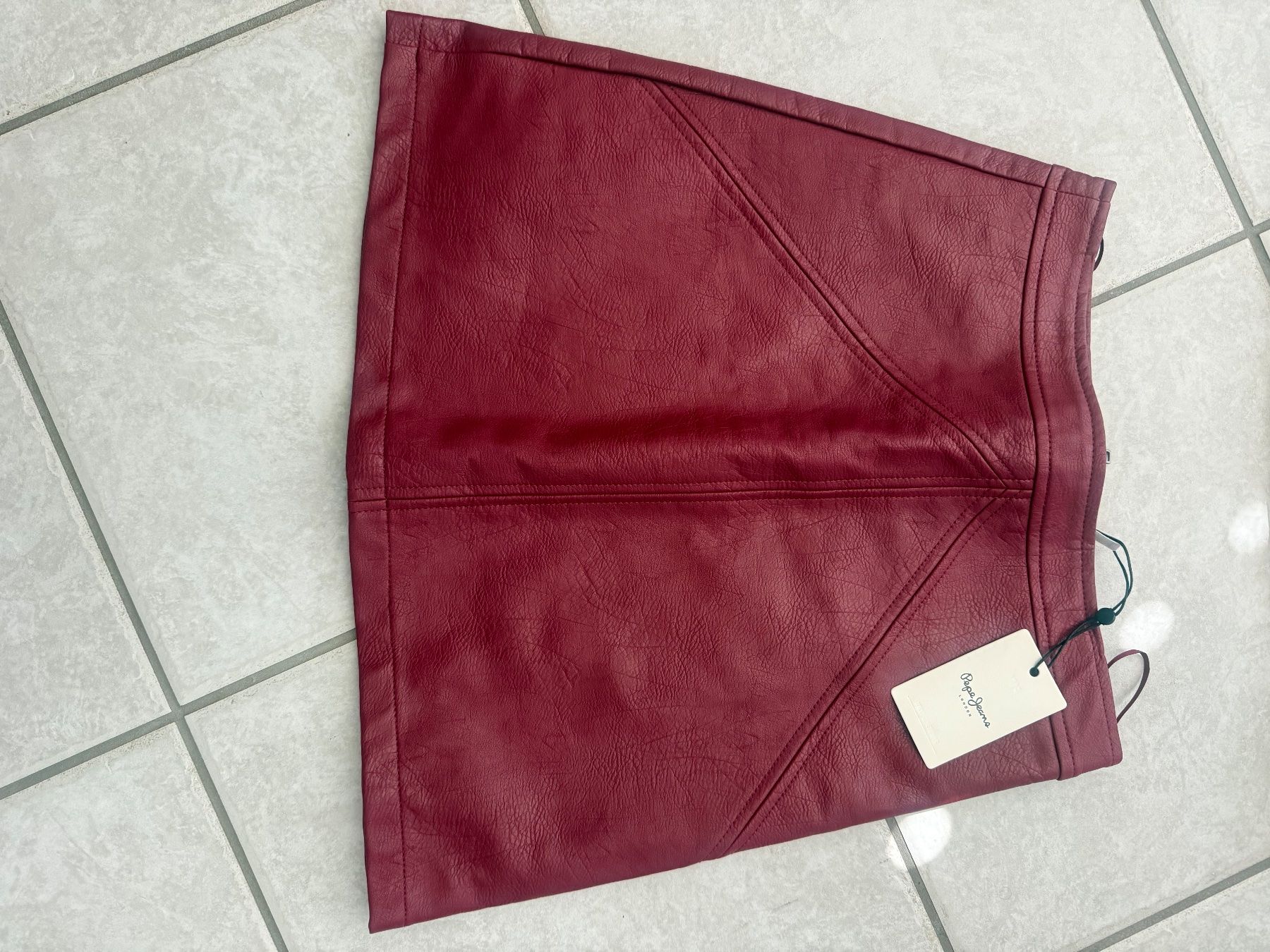 Pepe Jeans Gonne: Kundtlederrock – Nuovo e nell'imballaggio originale da Steffisburg venduto da lar_q96b