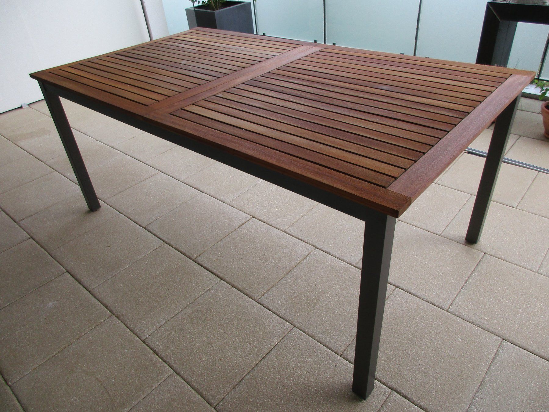 Tables: Gartentisch Alu/Holz – D'occasion à Wil SG par Keppo6