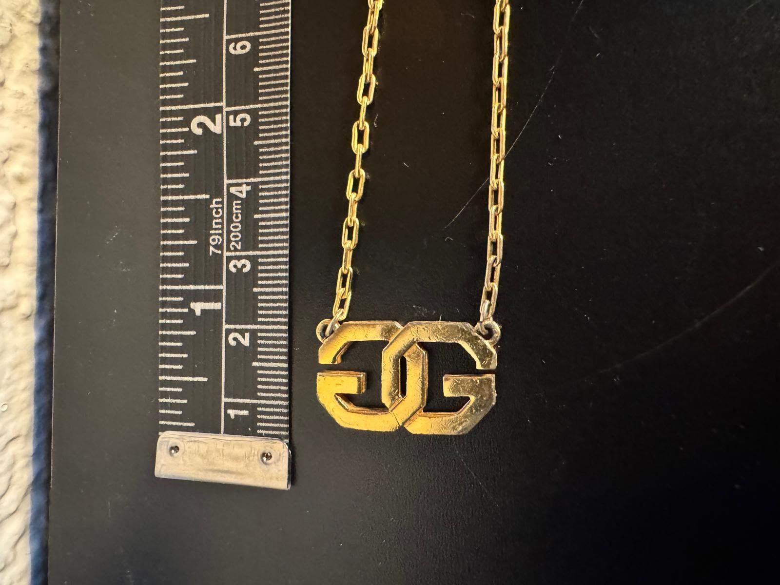 Givenchy Catenine: Givenchy Halskette im Vintage-Stil – Usato da Winterthur venduto da Dejv 7