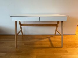 Bürotisch / Schreibtisch mit zwei Schubladen - Top Zustand!