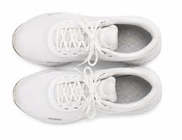 Nike Revolution 5