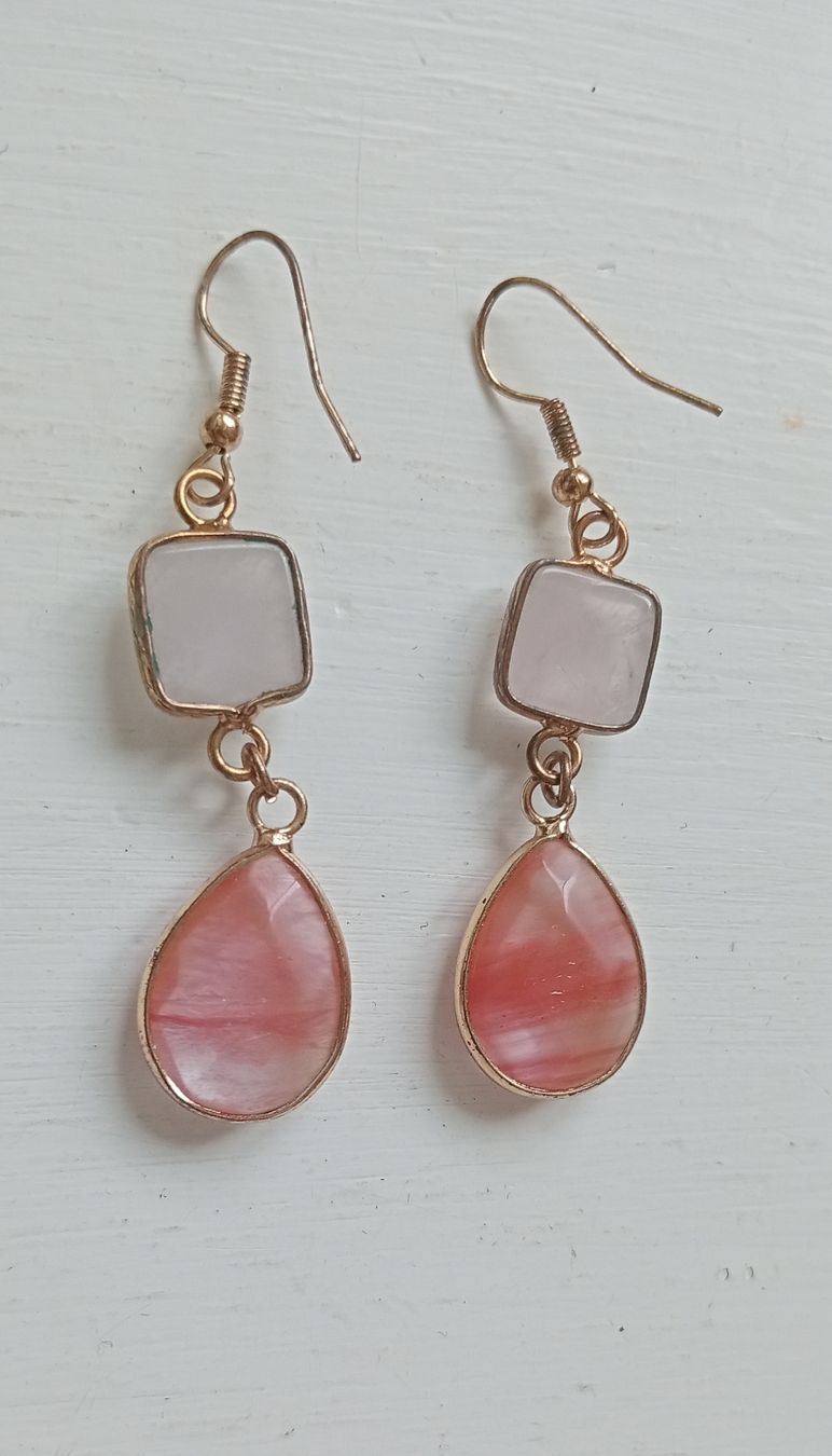 Orecchini pendenti & Orecchini a lobo: Schöne Hängeohrringe rosa Modeschmuck Länge 6 cm – Usato da Allschwil venduto da Evgeniia78 1