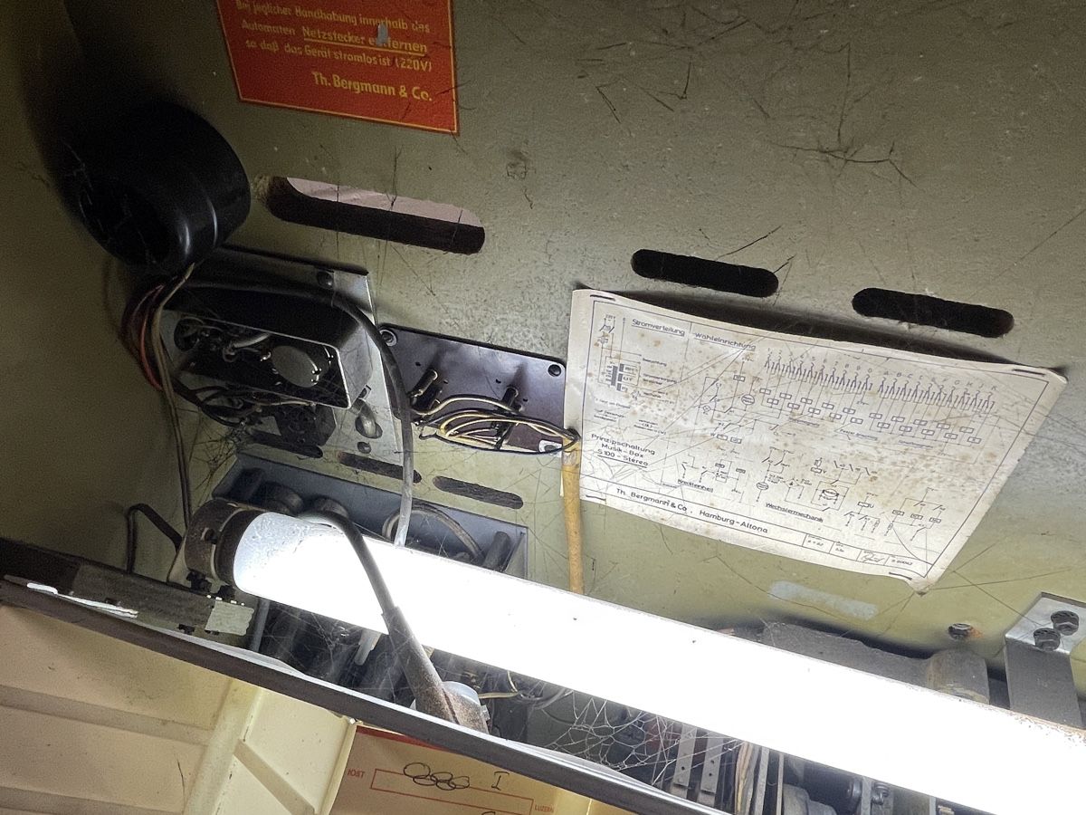 Jukebox: Jukebox Bergmann Luxus S100 – Difettoso da Aarau venduto da passaros