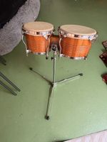 Vintage Bongos mit Ständer – Percussion-Instrument aus Holz