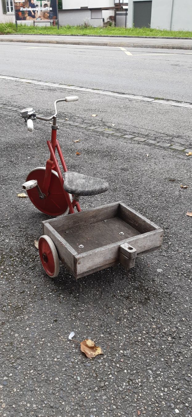 Wisa Gloria Veicoli per bambini: Visa Gloria Kindervelo mit Anhänger. Oldtimer, Antik – Usato da Suhr venduto da Hudson49 1