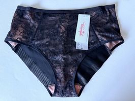 TRIUMPH, Slip Maxi AMOURETTE Charm, Grösse 42, Farbe Schwarz