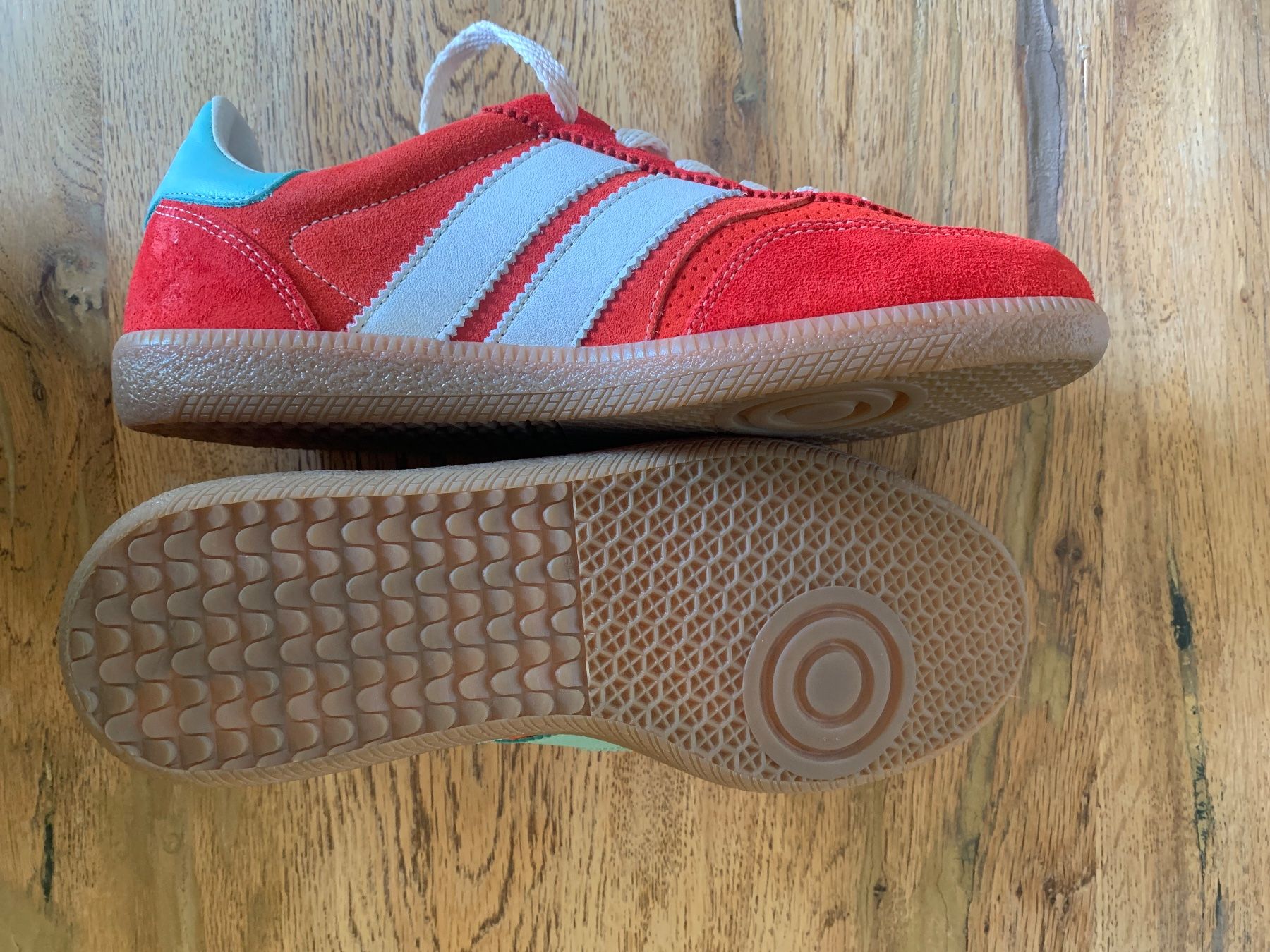 Scarpe da donna: Sneakers CAVAL modèle "Ruby Mint" taille 37 neuves – Usato da Genève venduto da sanchka0 4