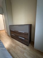 Commode à tiroirs style bois et gris bon état général