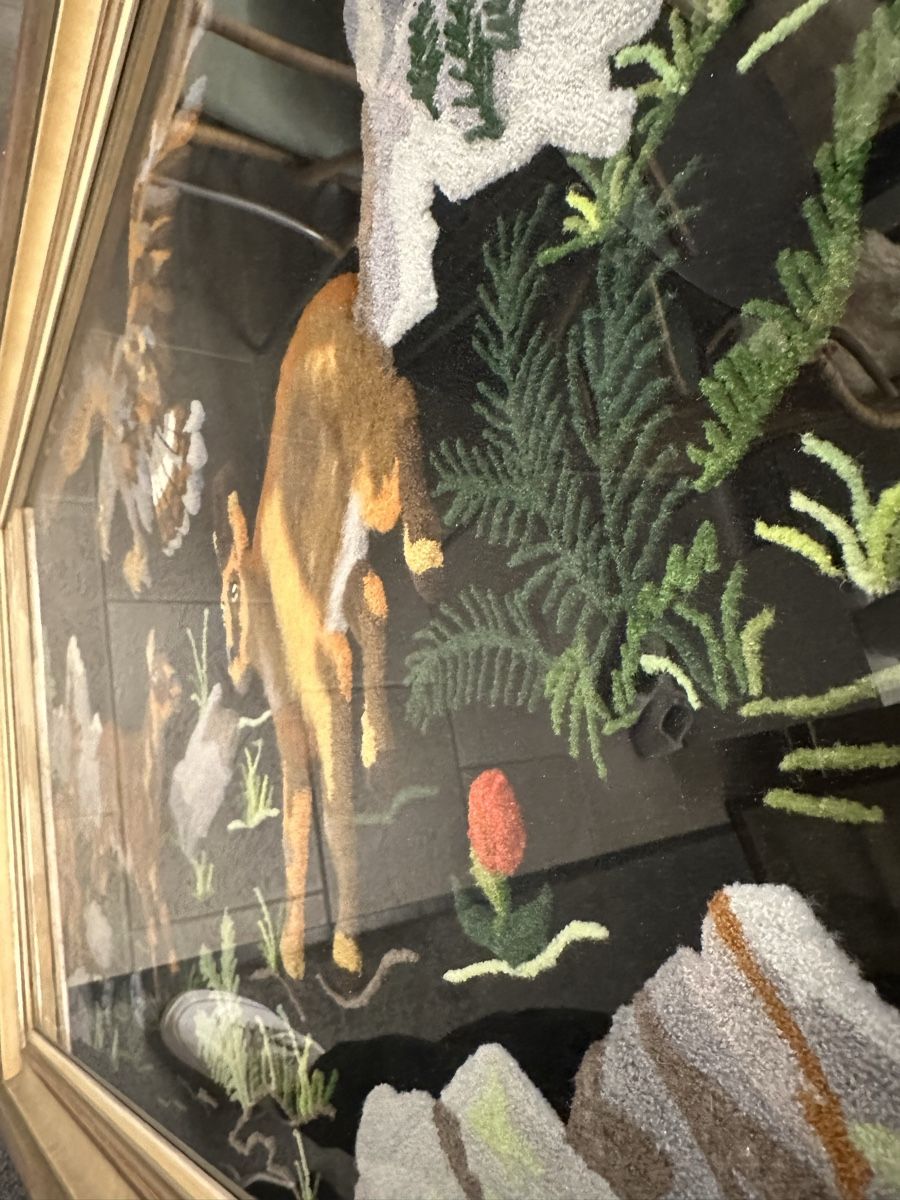 Foto & Immagini: Vintage Framed Needlepoint Tapestry - Eagle and Deer – Usato da Seuzach venduto da Wolf936 4