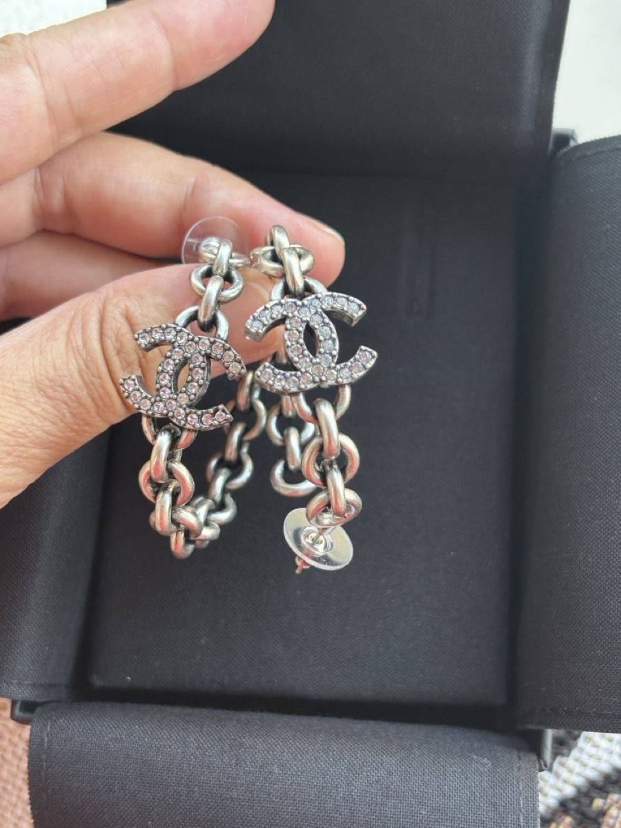 Chanel Ohrringe & -stecker: Chanel Hoop Earrings – Gebraucht aus Nyon von My_wardrobe 1