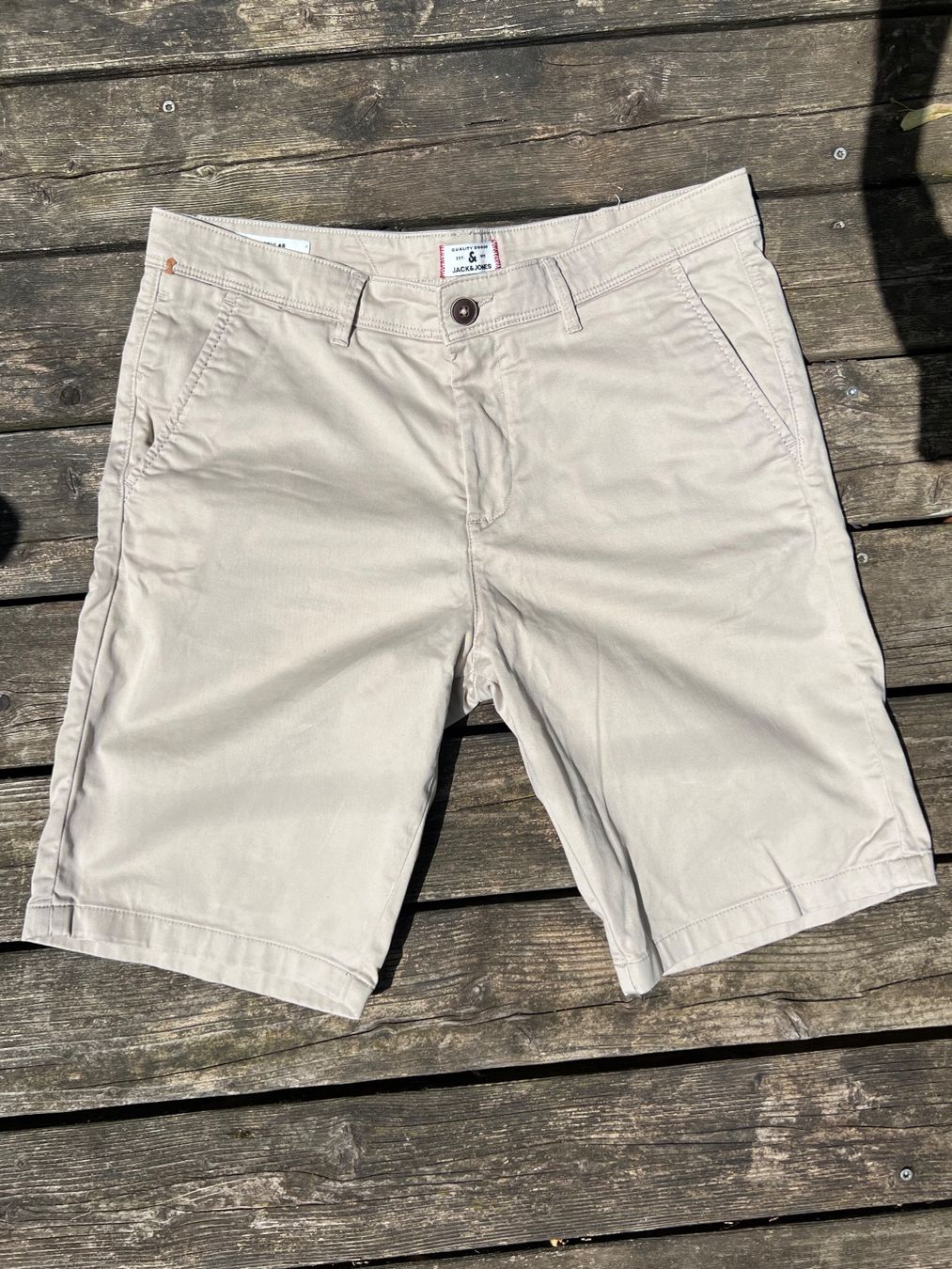 Jack & Jones Pantaloni: Kurze Jack & Jones Hose Gr. M Beige – Usato da Häfelfingen venduto da jul_g7r8