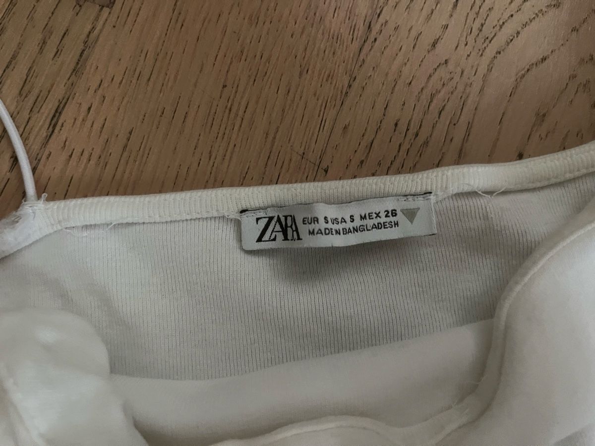 Zara Top: Zara white top, size S, summer basic – Usato da Zürich venduto da ros_n8lm 1