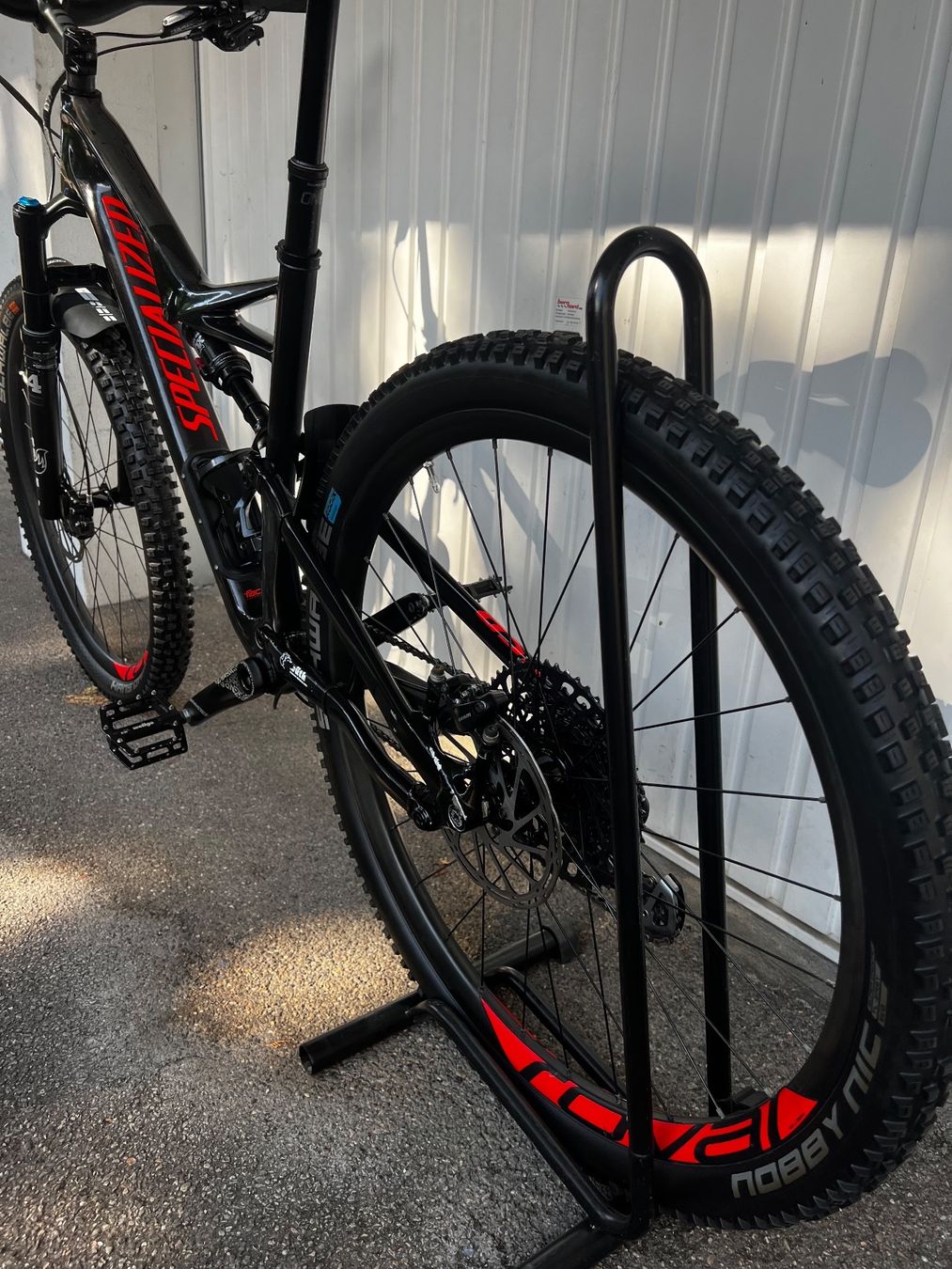 Specialized Velos: Specialized FSR Camber Expert 29 / full Carbon – Defekt aus Solothurn von  9