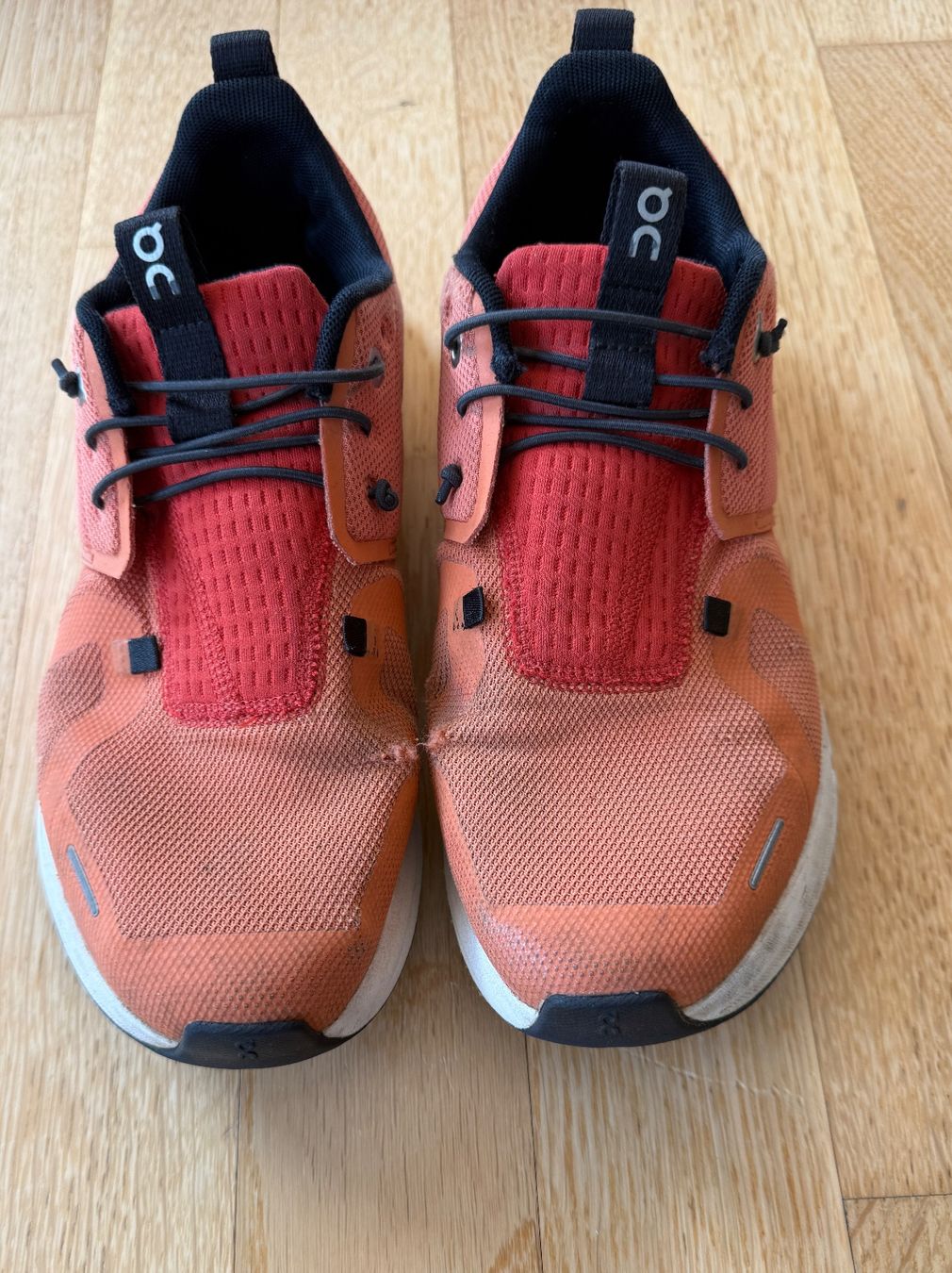 On Chaussures filles: On cloud 39 – D'occasion à Baden par polveres