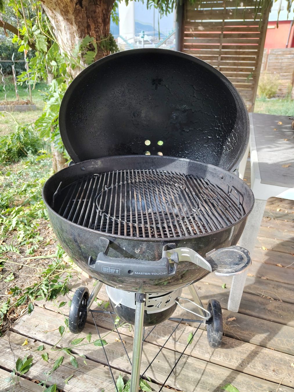 Weber Grills: Weber Original Kettle 57 cm + bâche + iGrill Mini – Gebraucht aus Uvrier von raphaeldavid