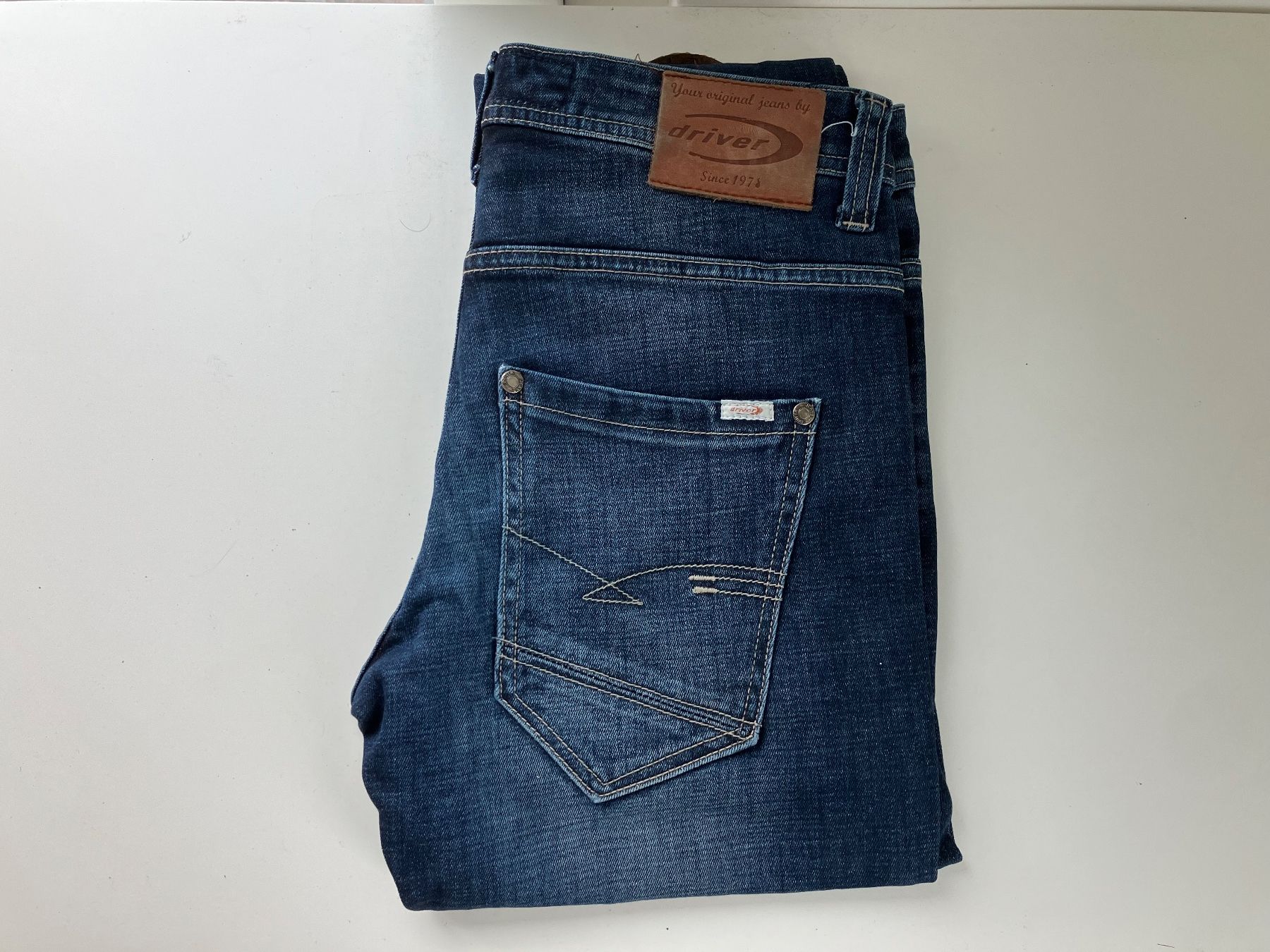 Jeans: Driver Jeans, neuwertig, Gr. 29 – Usato da Wettingen venduto da Chnoelleli