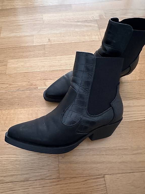Scarpe da donna: Cowboystiefelletten – Usato da Amriswil venduto da Ursi01 1