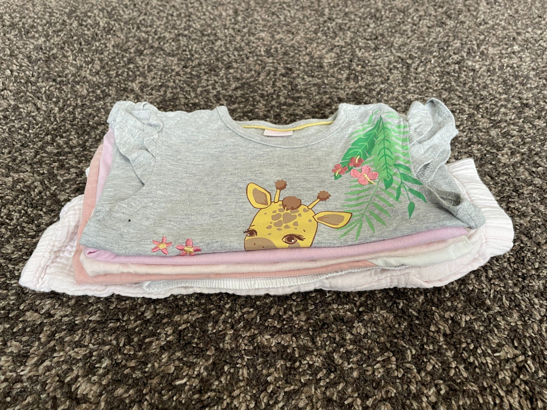 Lotti & Set di vestiti: Mädchen Kleiderpaket Grösse 80 – Usato da Kloten venduto da schunksz 1