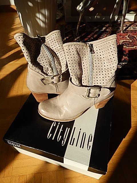 Scarpe da donna: Stiefeletten City Line – Usato da Aesch venduto da alaine6262