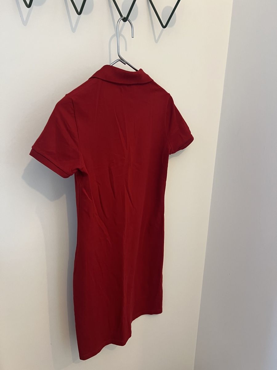 Lacoste Vestiti: Robe polo Lacoste rouge Taille 38 – Usato da Montreux venduto da ZeAe 2