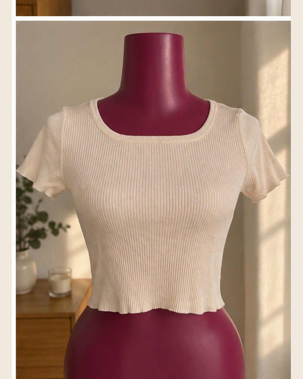 T-shirt: Cropped Shirt – Usato da Niederuzwil venduto da Lisascloset 2