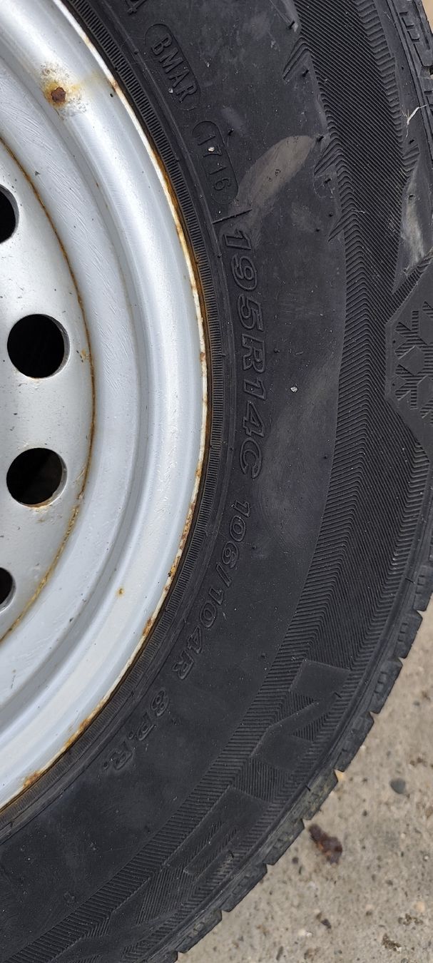 Pneumatici & Ruote complete: Anhänger Räder 14C – Usato da Bassecourt venduto da Jumat 7