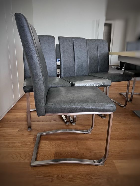Zu verschenken! Stühle mit Edelstahlgestell. Top! 10 Stück Kaufen auf