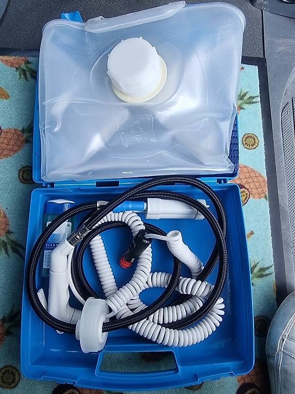 Duschen: 12v Dusche  – Gebraucht aus Zürich von holyday02 1