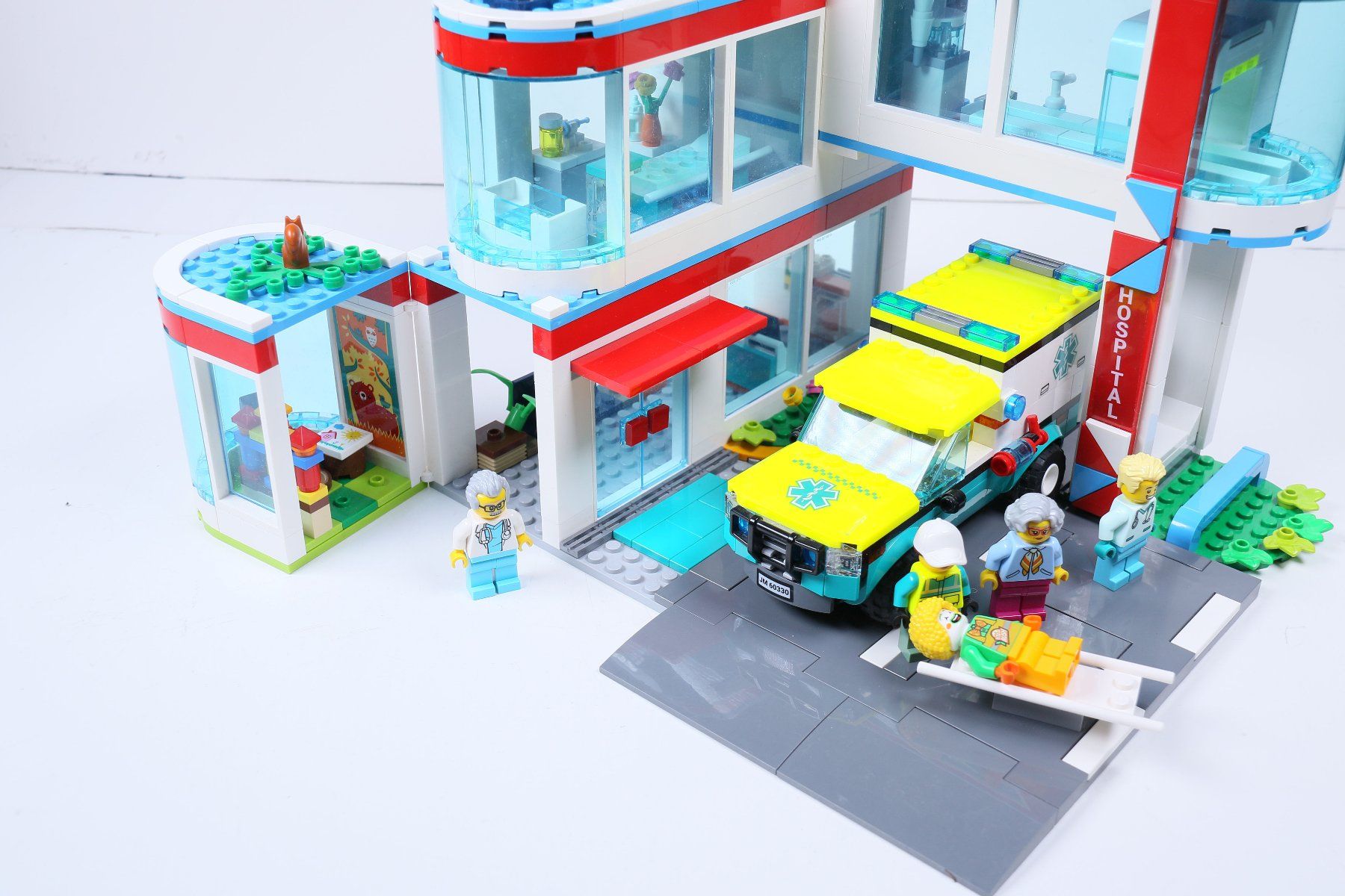 Lego Baukästen: Lego City Krankenhaus 60330 – Gebraucht aus Hettlingen von Scholi99 1