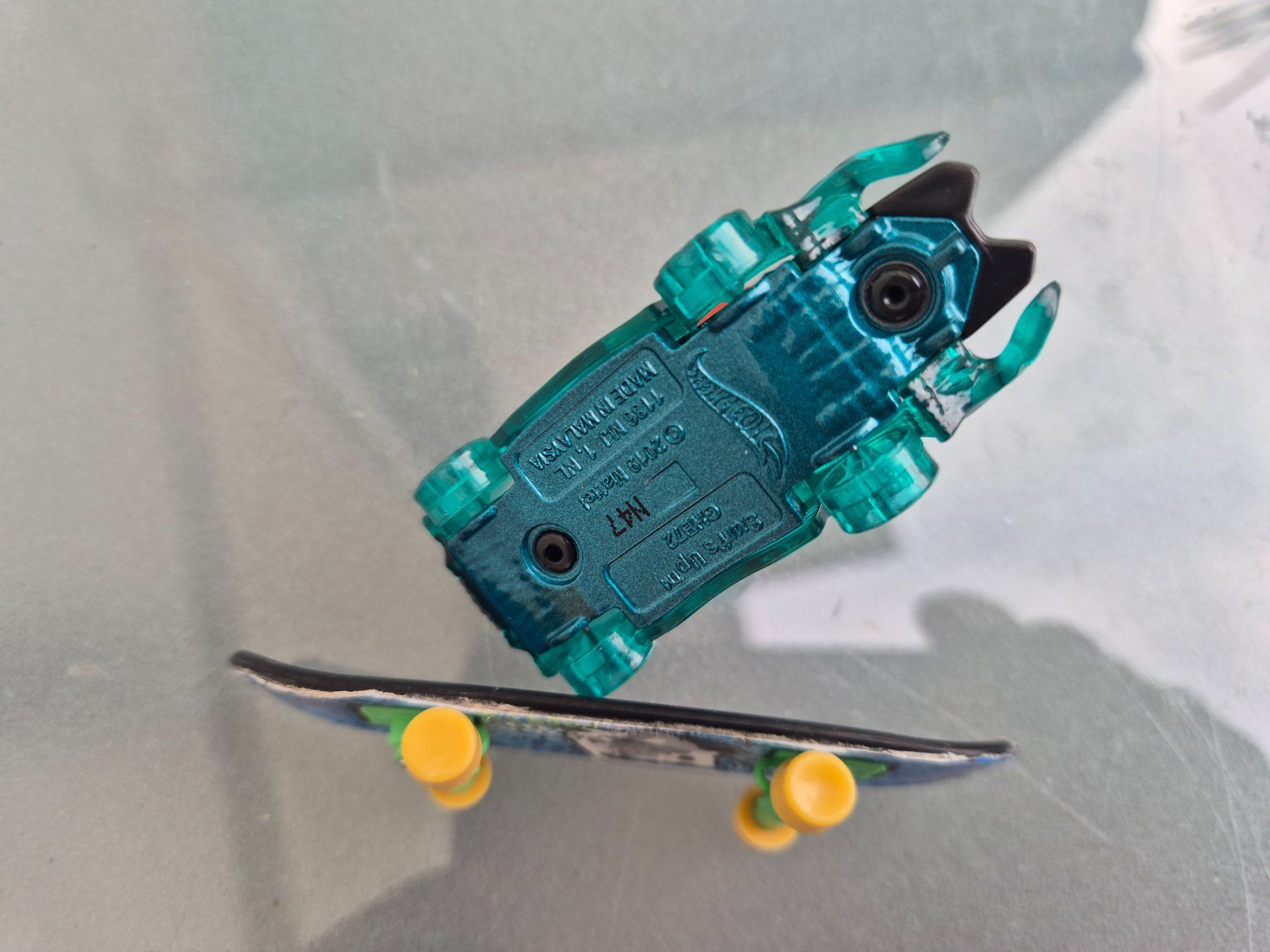 Hot Wheels Modellini d'auto: Surf Brett Hot Wheels + – Usato da Oberbuchsiten venduto da laffite54 6