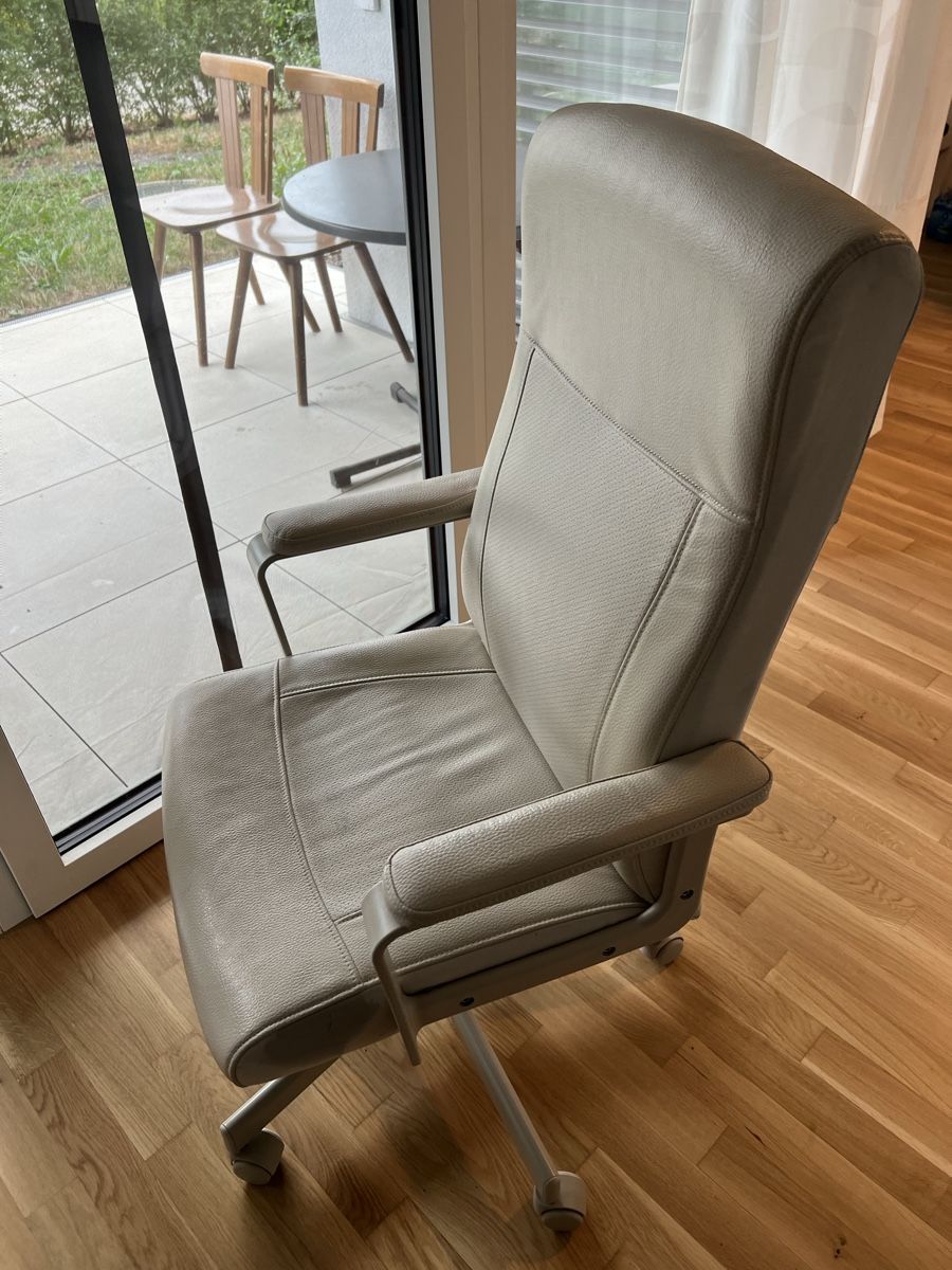 Ikea Chaises: Ikea Melberget Drehstuhl – D'occasion à Ottenbach par Noor07 3