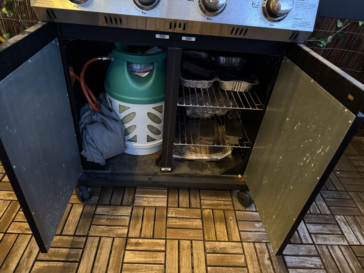 Griglie: Gas-Grill mit 4 Brenner und Herdplatte – Usato da Emmenbrücke venduto da fra_9tbr 6