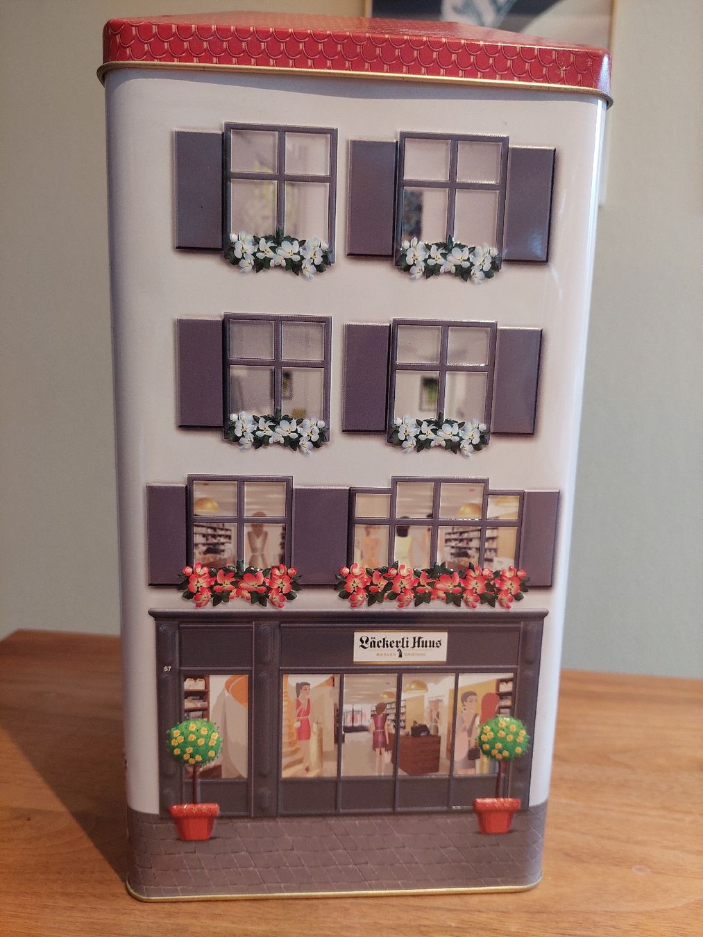 Altro in Decorazioni & Accessori: Grosse Läckerli Huus Dose, Vintage-Stil Blechdose – Usato da Brunnen venduto da Livianda