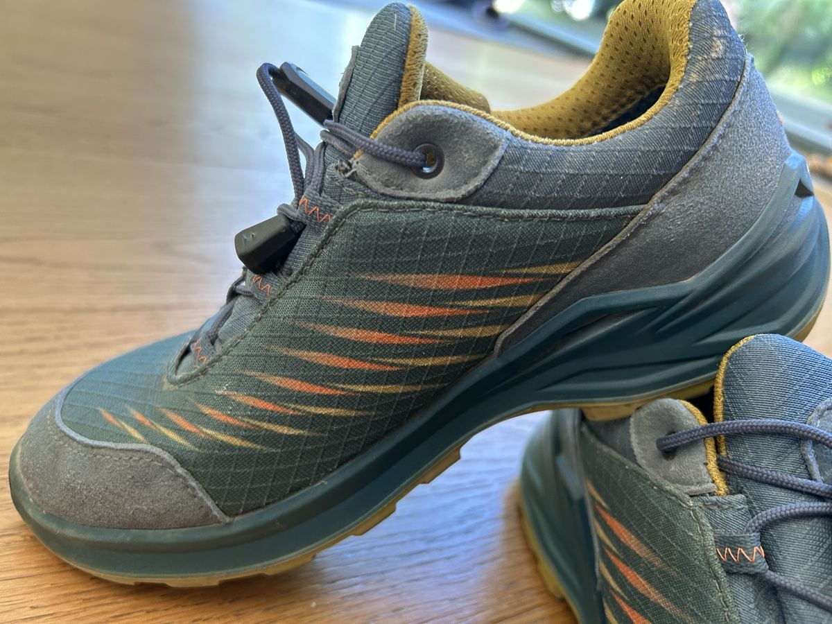 Lowa Schuhe für Jungen: Wanderschuhe Lowa Gr. 35 – Gebraucht aus Rothrist von szc_9dg5 4