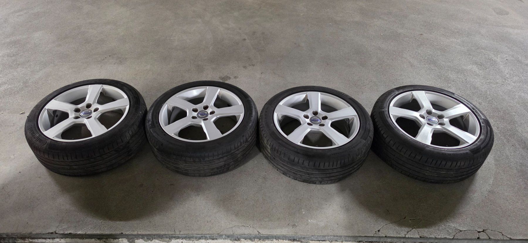 Volvo Pneus & Roues: Original Volvo Radsatz "Cratus" – Neuf (Voir description) à Merligen par SwissMini27
